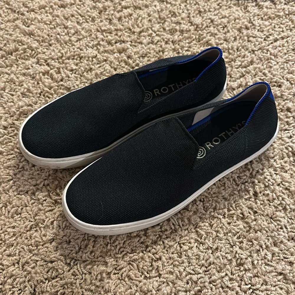 Black Rothy’s size 8. Good condition